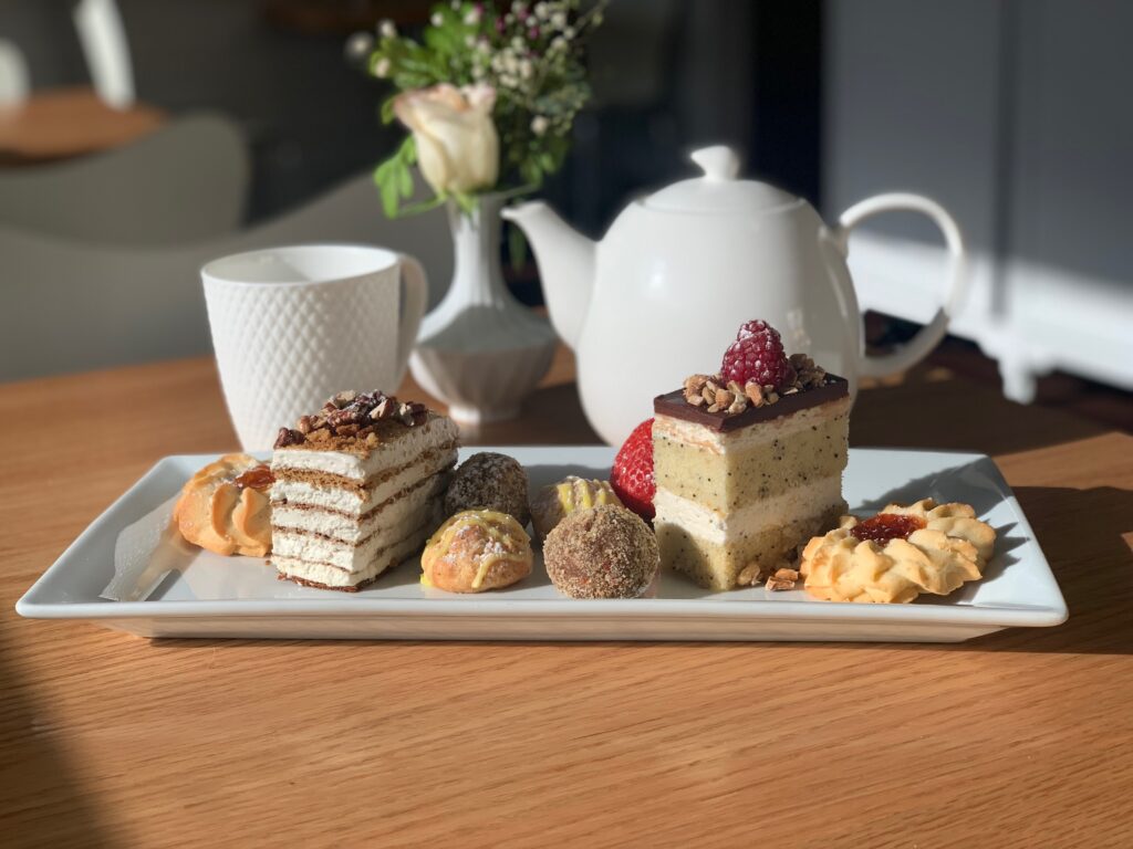 russian new year dessert sampler